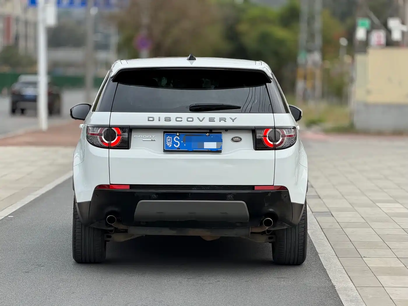 Land Rover Discovery Sport 2017 2.0T SE фото 4