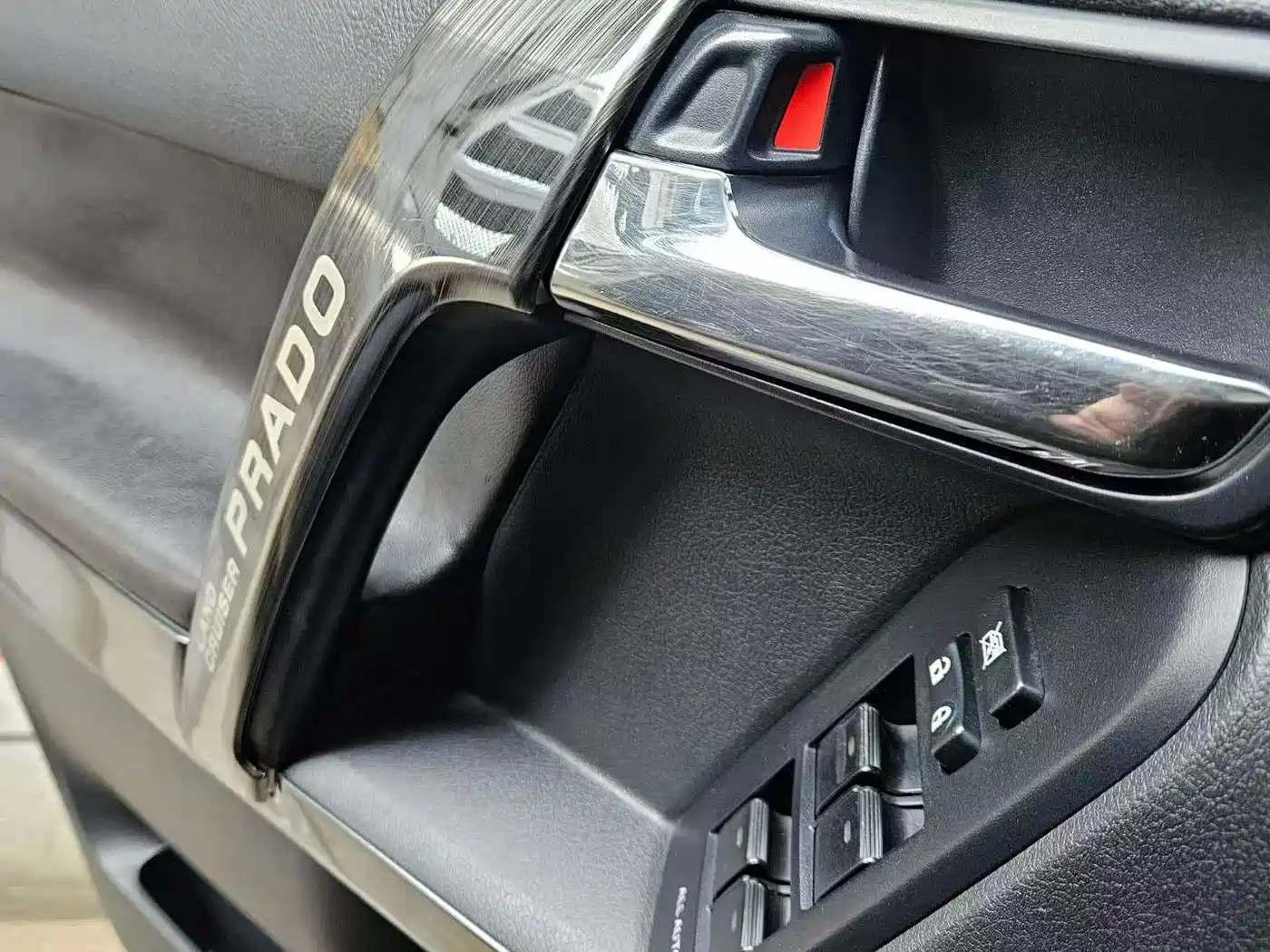 Toyota Prado 2016 2.7L Auto Standard Edition фото 6