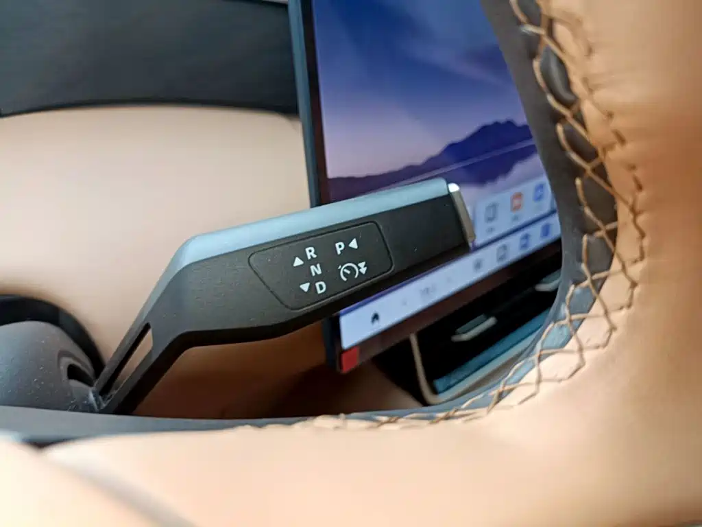 Dongfeng Aeolus L8 2025 2025 Plug-in Hybrid