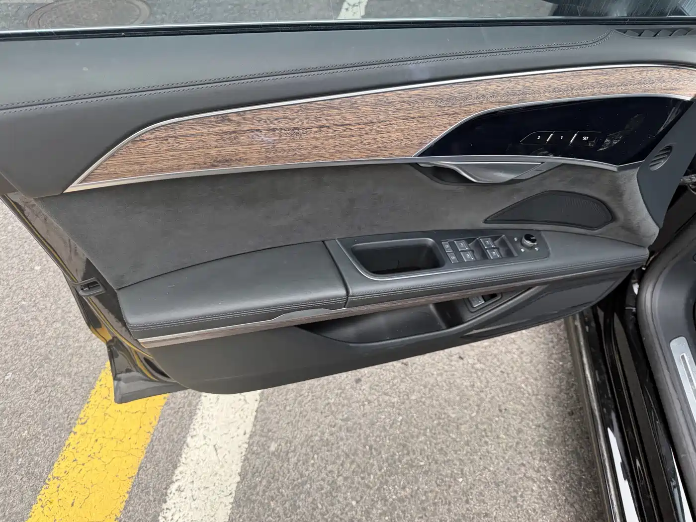 Фото 11 - Audi A8