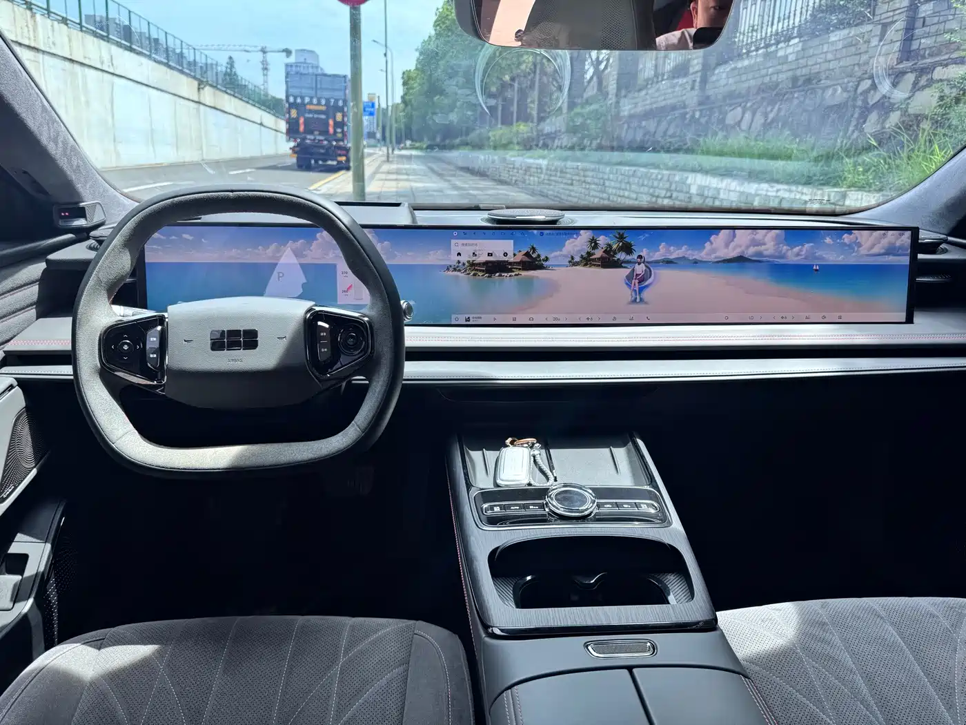 2025 Geely Galaxy Galaxy E8