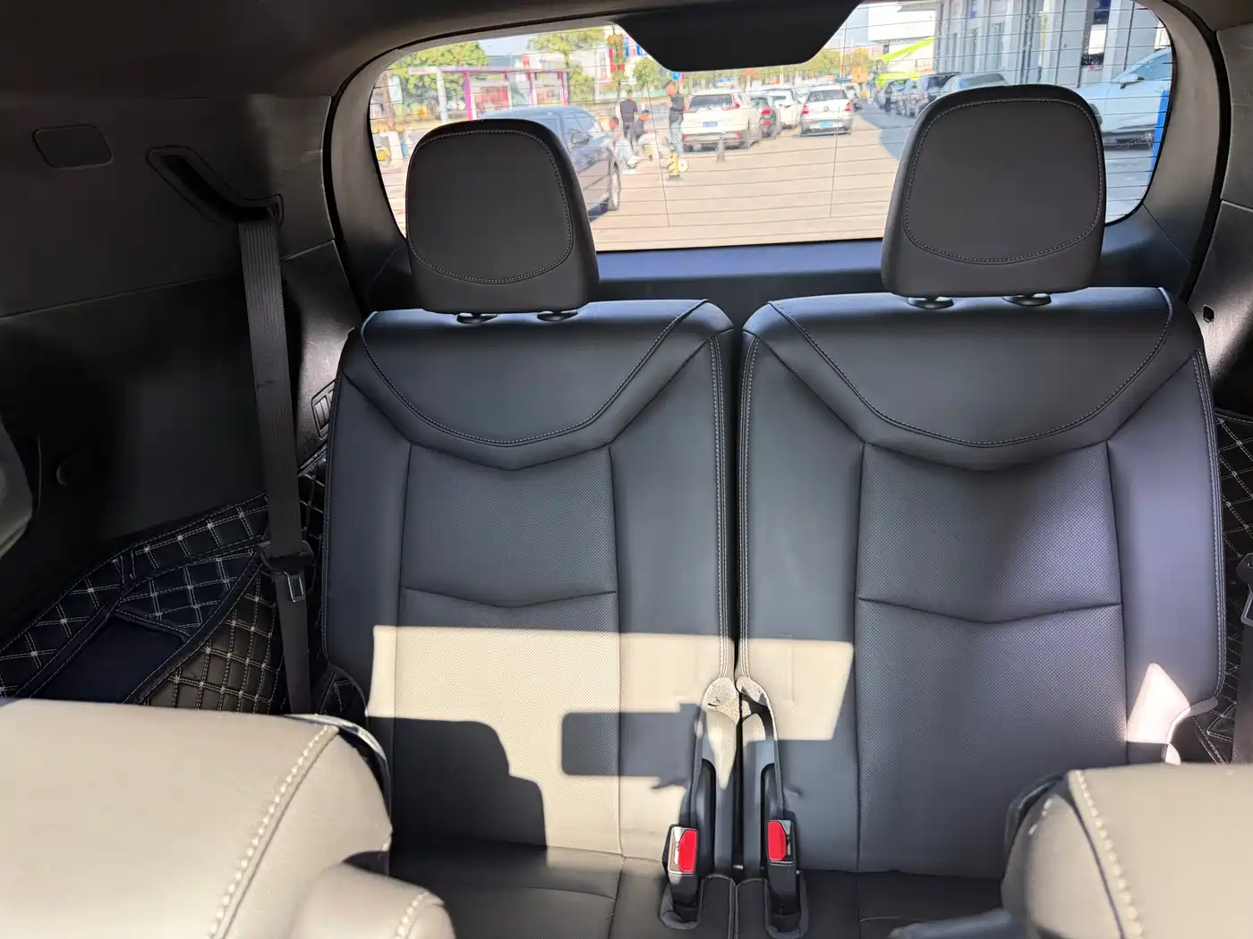 Cadillac XT6 2022 2.0T 6-Seater 4WD Luxury Edition фото 6