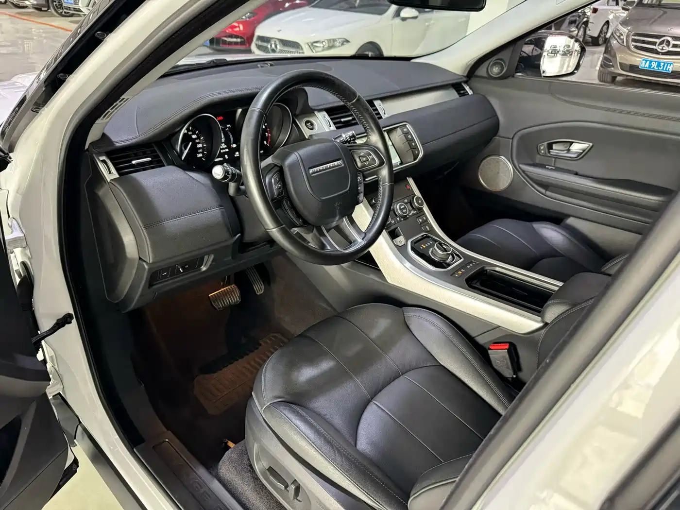 Land Rover Range Rover Evoque 2018 240PS PURE Trend фото 7