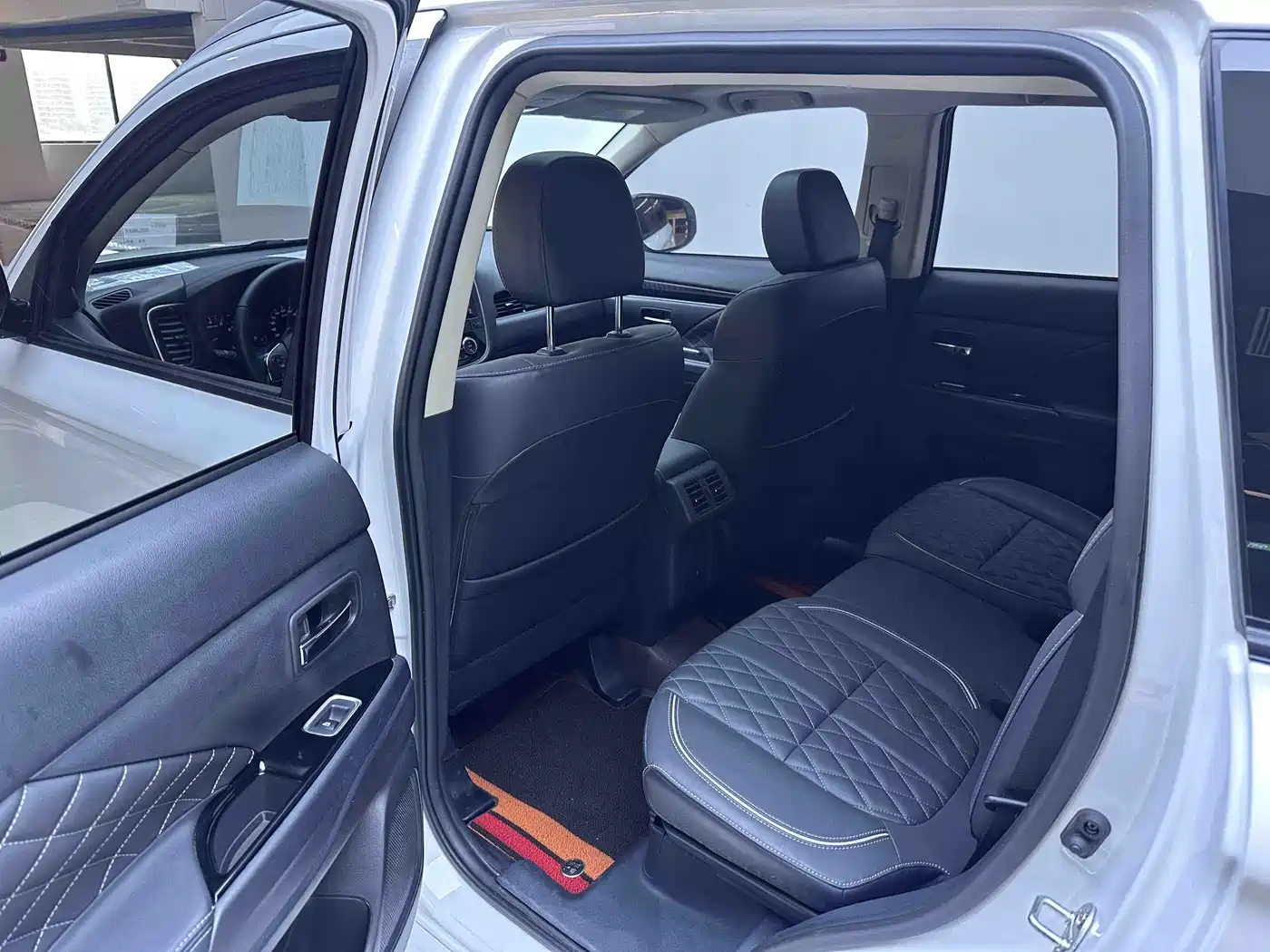 Mitsubishi Outlander 2023 2021 2.0L FWD Comfort Edition 5-seater