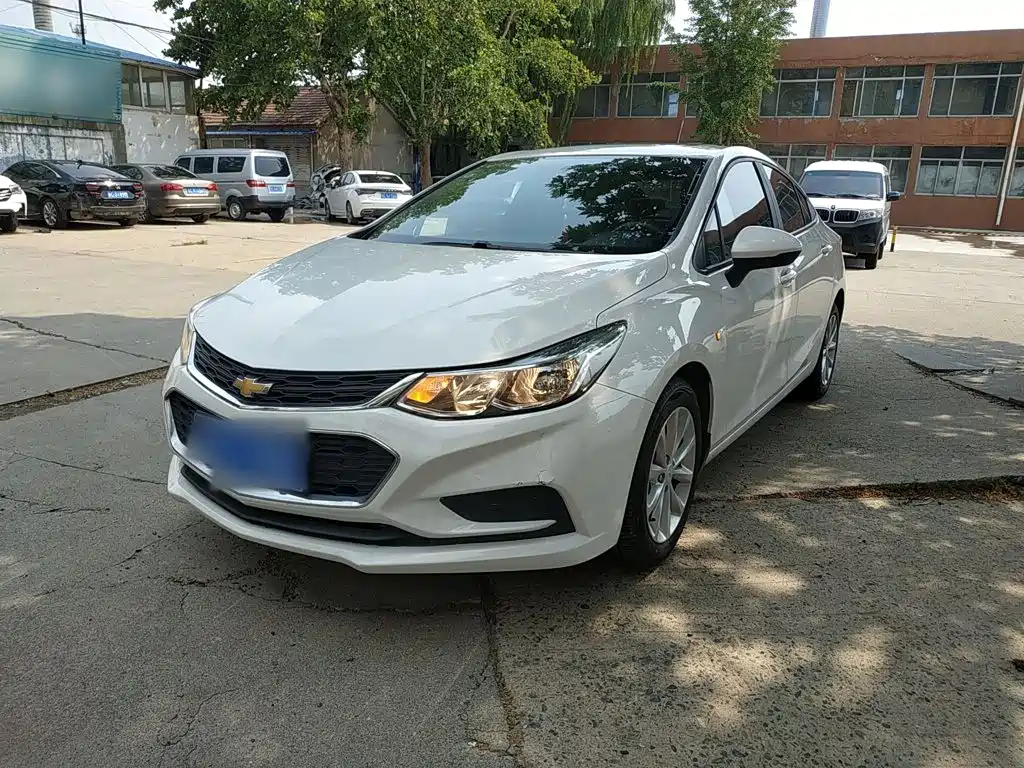 Chevrolet Cruze 2018 2018 320 Automatic Pioneer Sunroof Edition