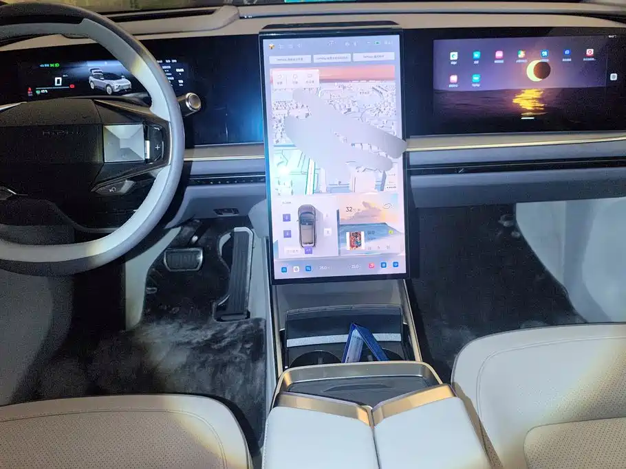 HiPhi Y 2023 2023 560km Pioneer Edition