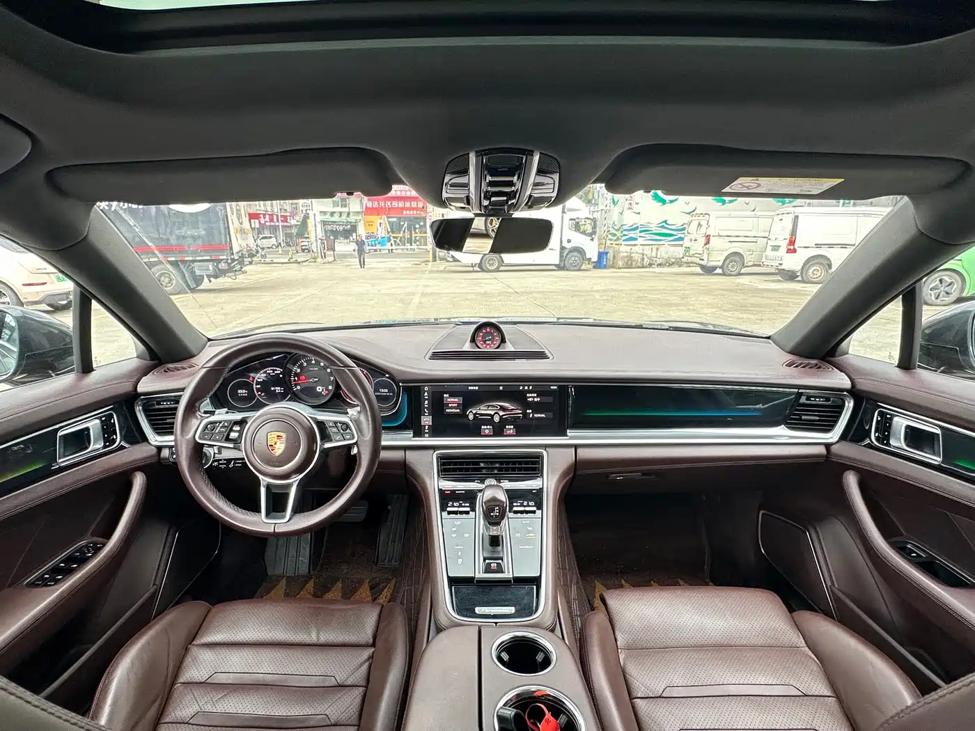 Фото 5 - Porsche Panamera