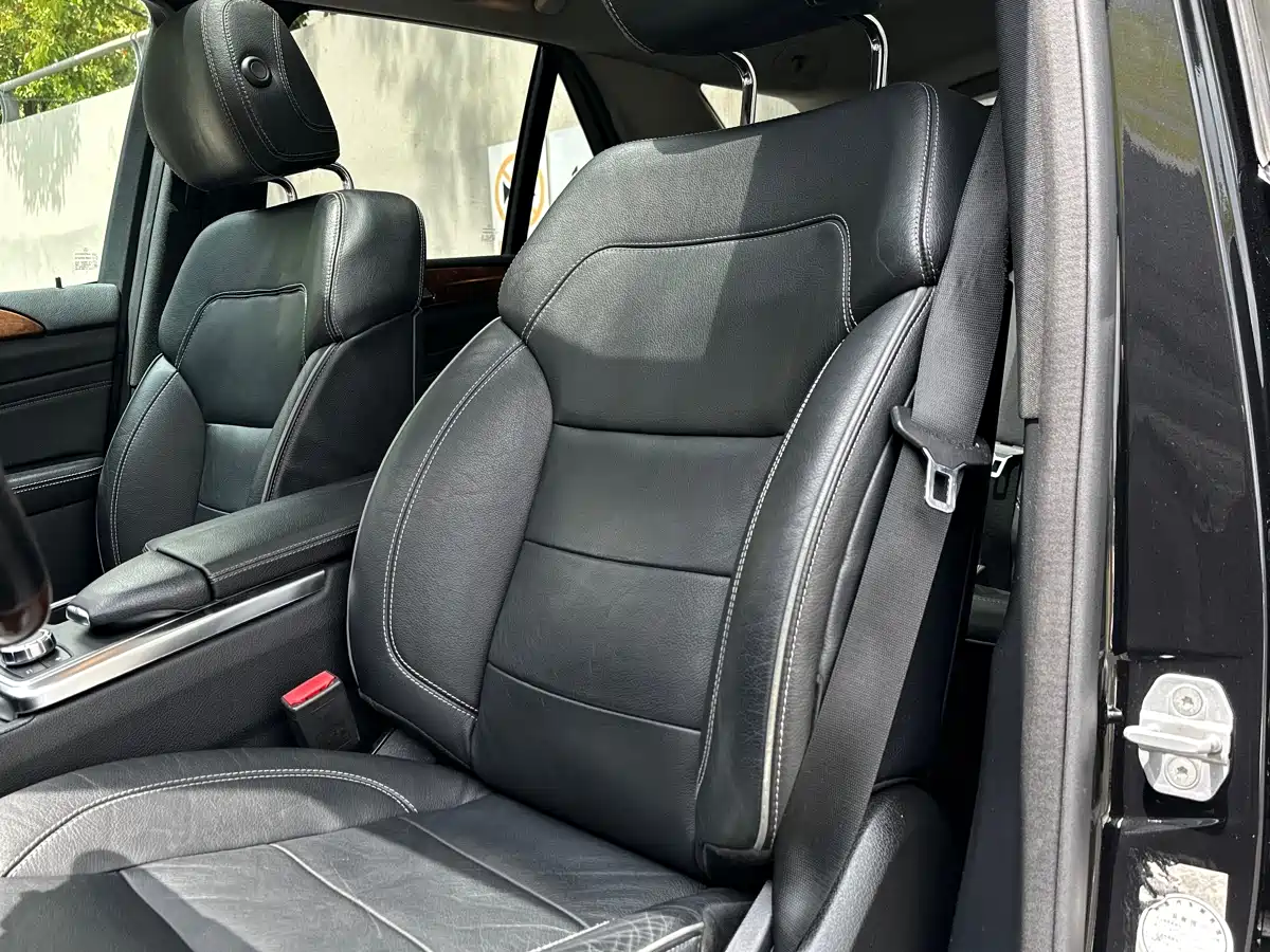 Mercedes-Benz M-Class 2012 Model ML 350 Luxury фото 4