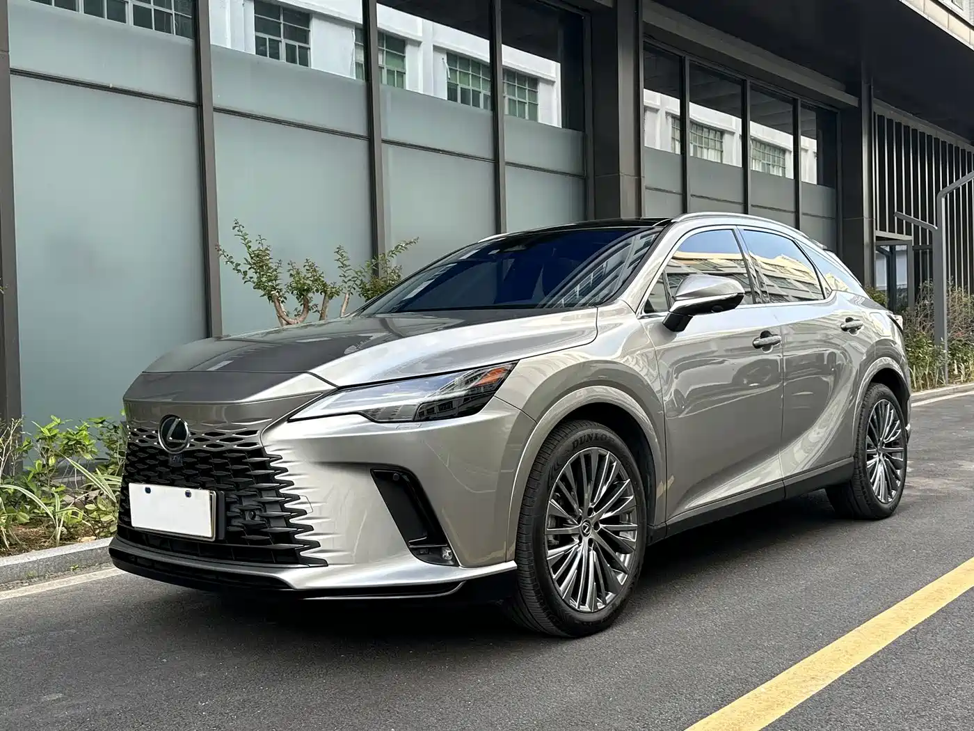 Lexus RX 2023 — пригон из Китая
