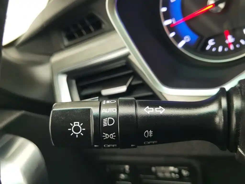 Photo 21 - Geely Vision X3