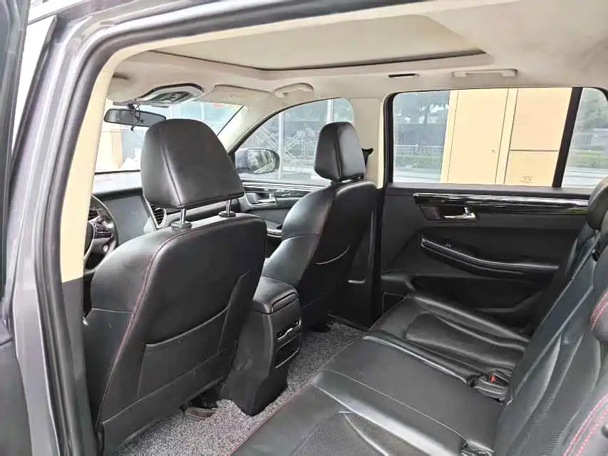 SWM Motor SWM G05 2019 2019 1.5T Automatic Luxury Model