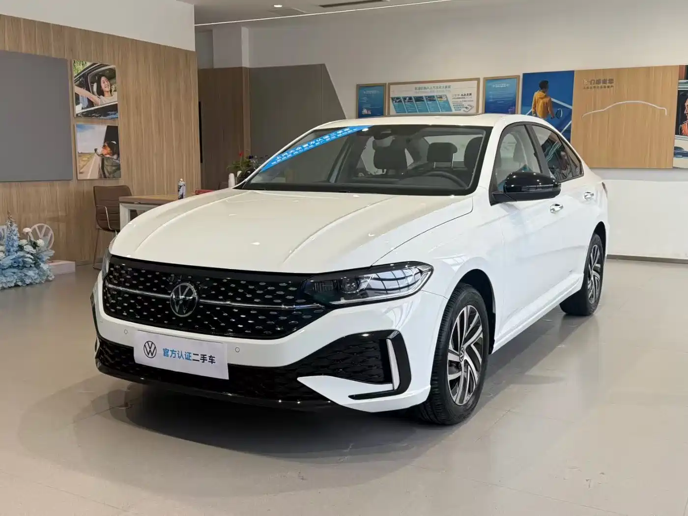 Volkswagen Lavida 2024 Model 300TSI DSG Starlight Leading Edition