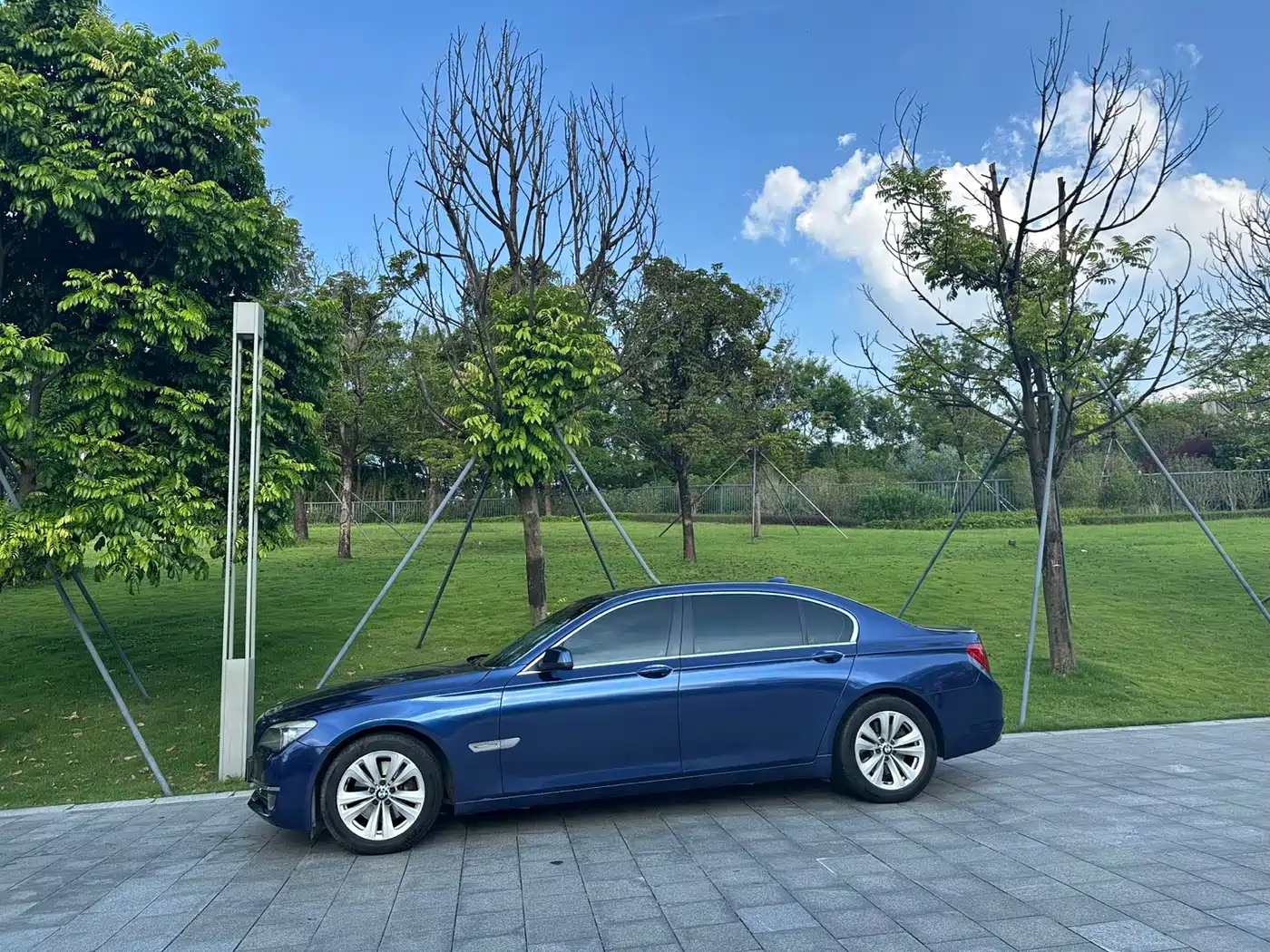 BMW 7 Series 2010 2009 730Li Luxury