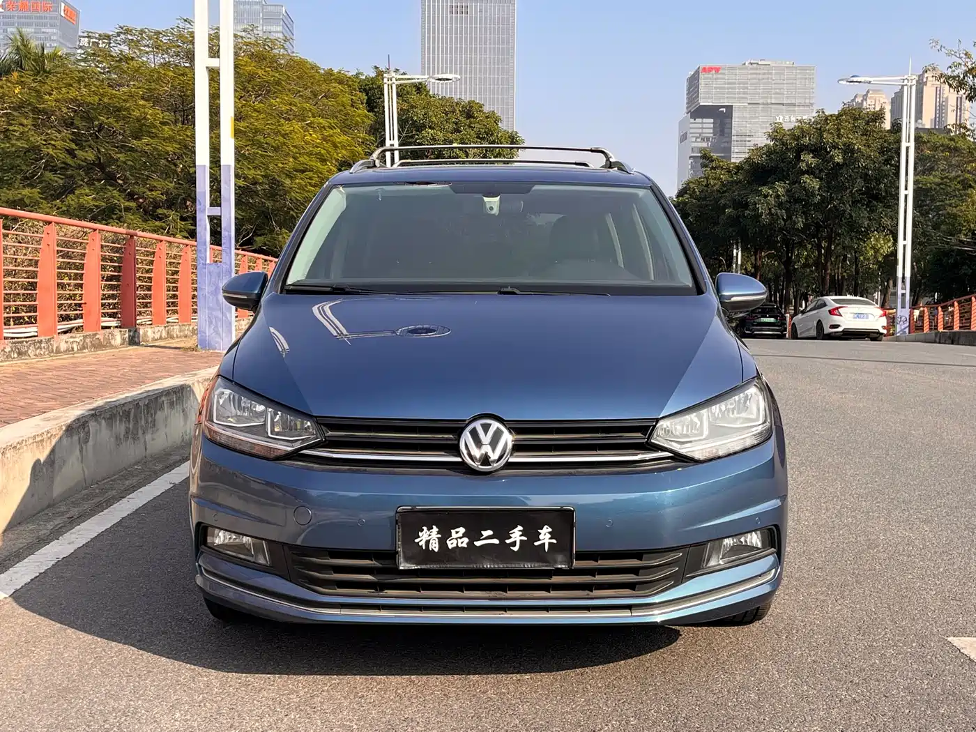 Volkswagen Touran 2018 Touran L 280TSI DSG Comfort Edition 7-seater China VI фото 2