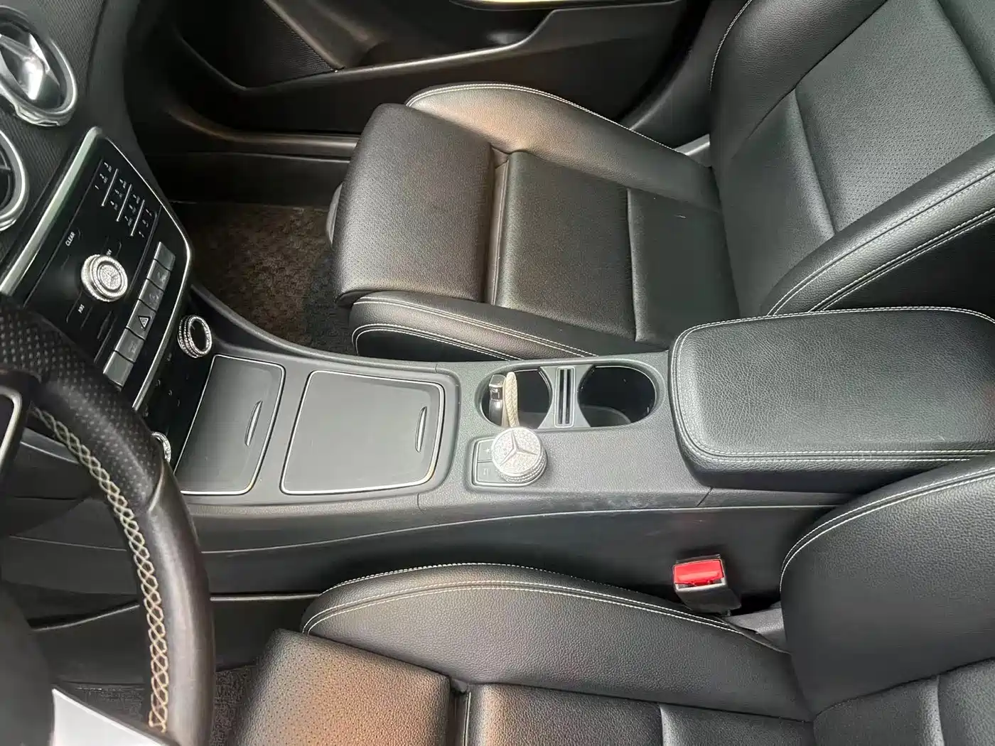 Mercedes-Benz GLA 2018 GLA 200 Dynamic фото 12