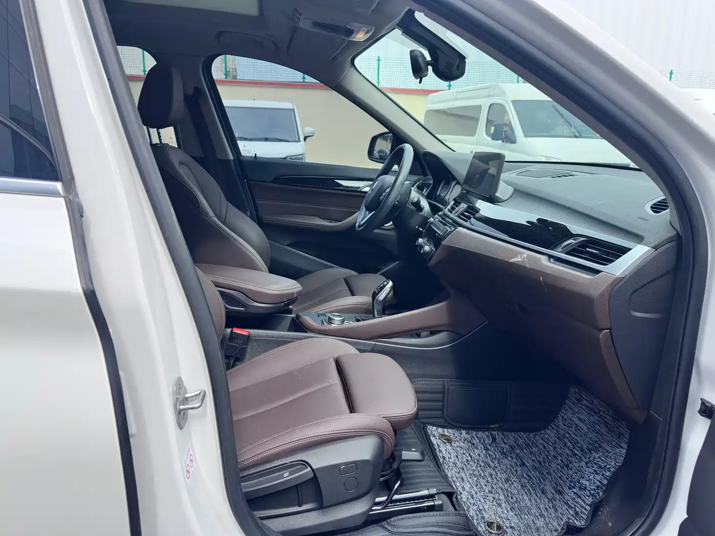 BMW X1 2022 sDrive20Li Fashion фото 12