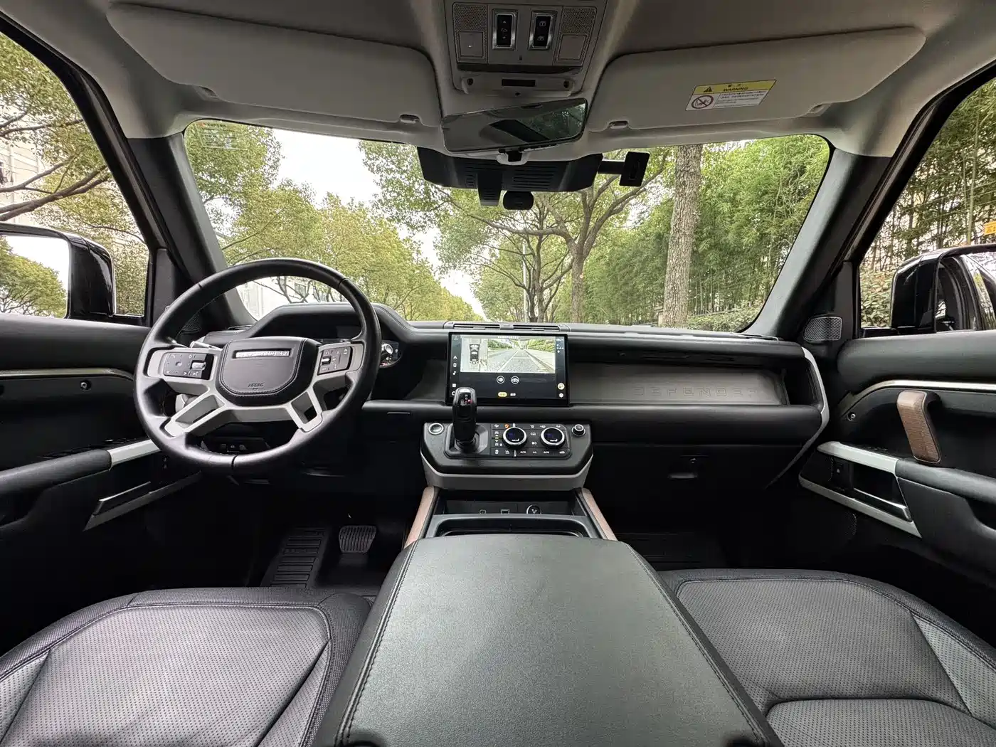 Land Rover Defender 2022 110 P400 X-DYNAMIC HSE фото 12