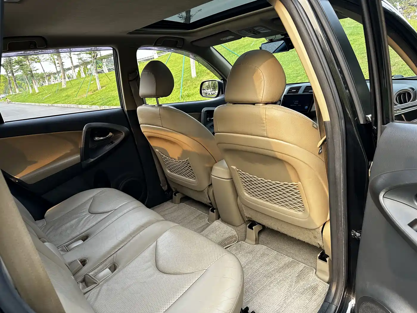 Toyota RAV4 Rongfang 2012 Styling Edition 2.4L Automatic 4WD Luxury фото 12