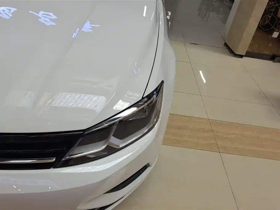 Volkswagen Lamando 2015 280TSI DSG Comfort фото 5