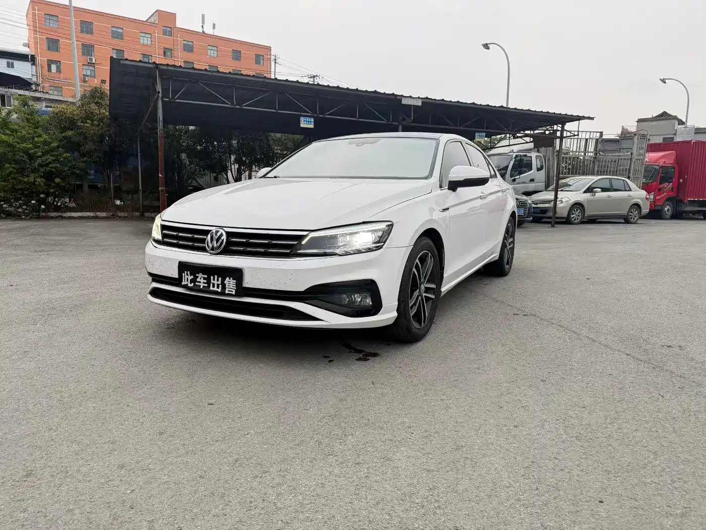 Volkswagen Lamando 2021 280TSI DSG Comfort Edition фото 3