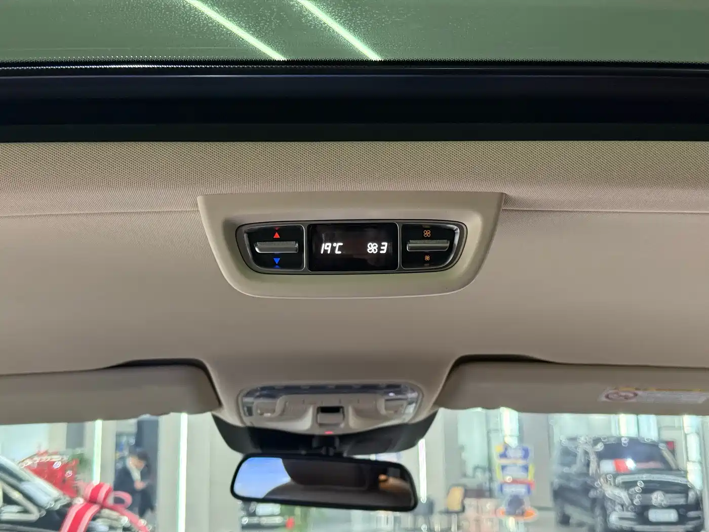 MERCEDES-BENZ V CLASS