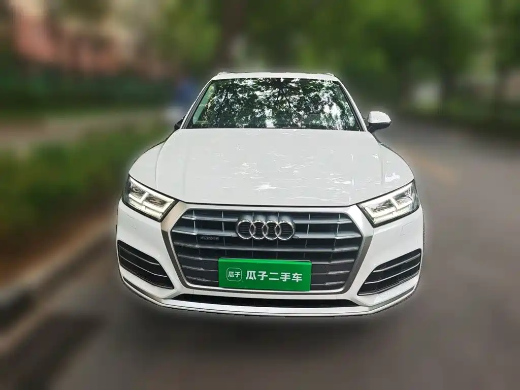 Audi Q5L 2020 Facelift 40 TFSI Honor Fashion фото 24