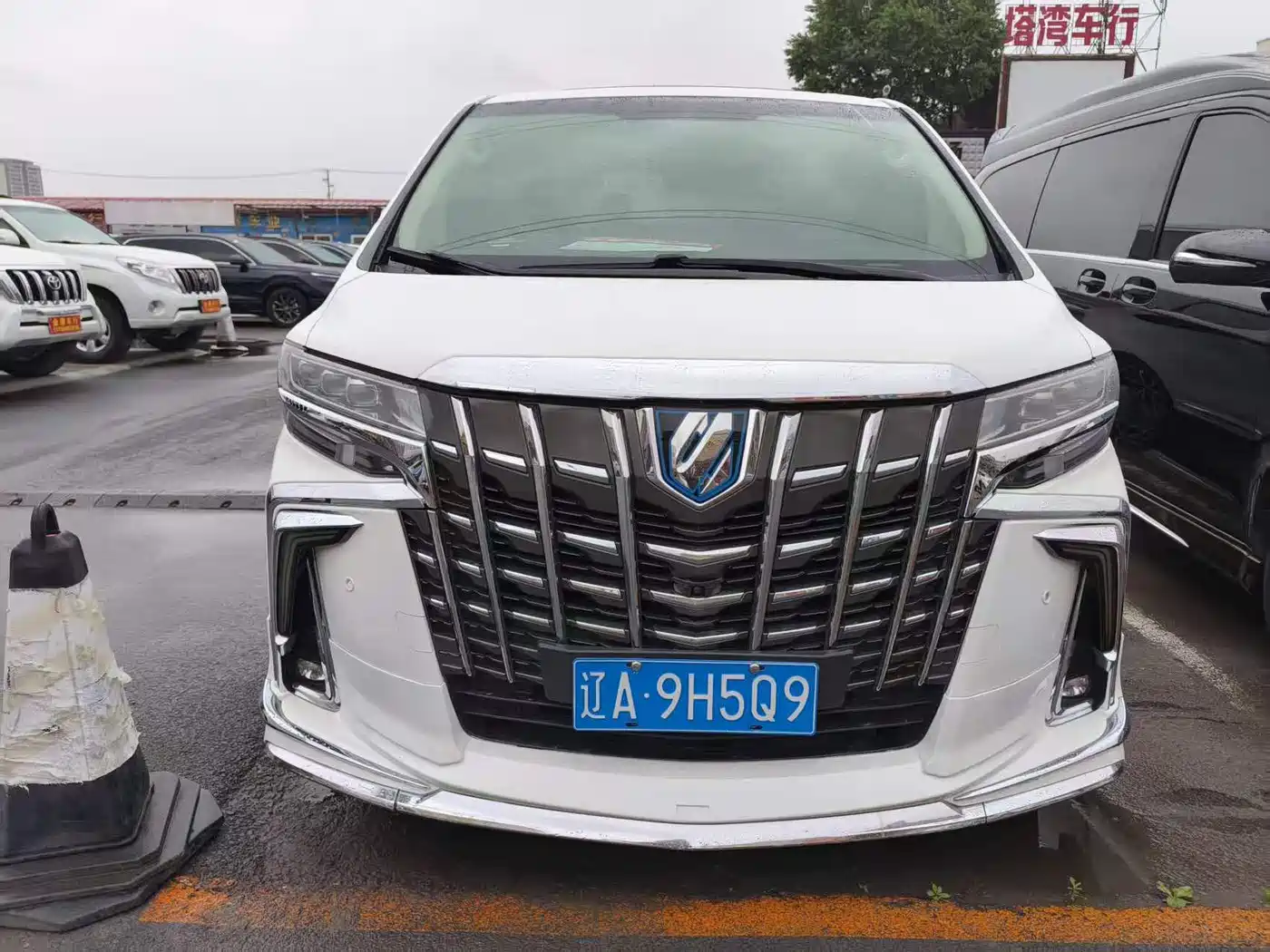 Toyota Alphard 2015 3.5L Luxury Edition фото 32