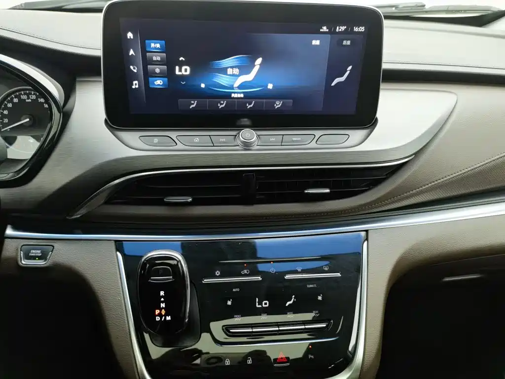 Buick GL8, миниатюра 12