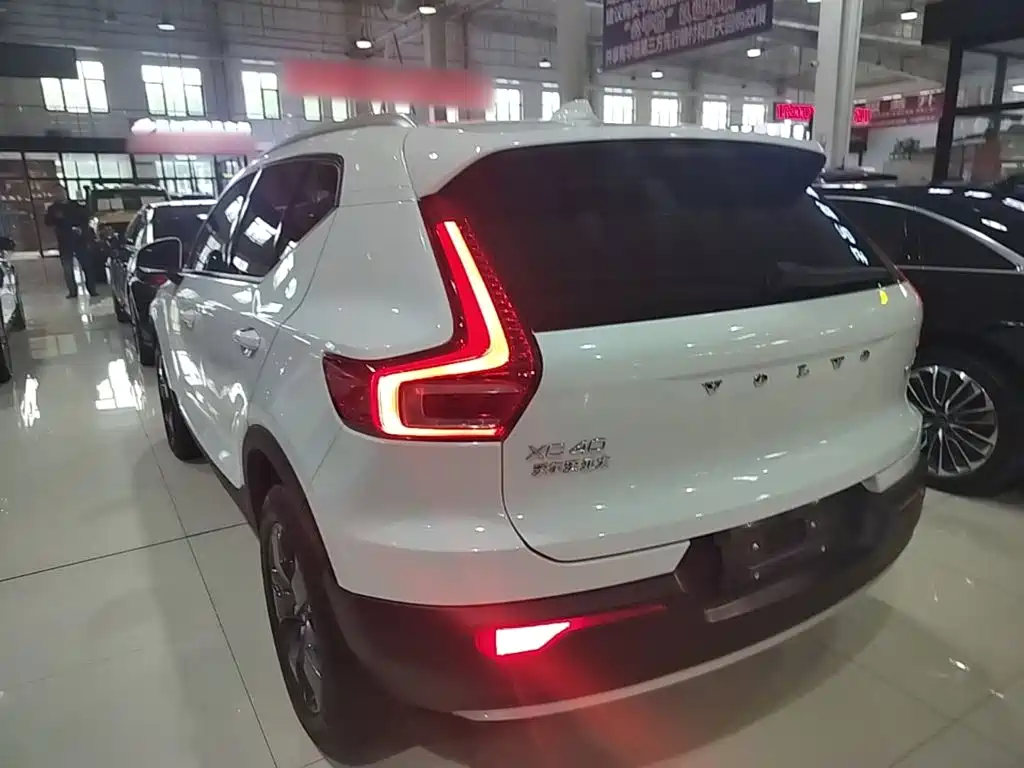 Volvo XC40 2022 2022 Model T4 AWD Smart Drive Fashion Edition