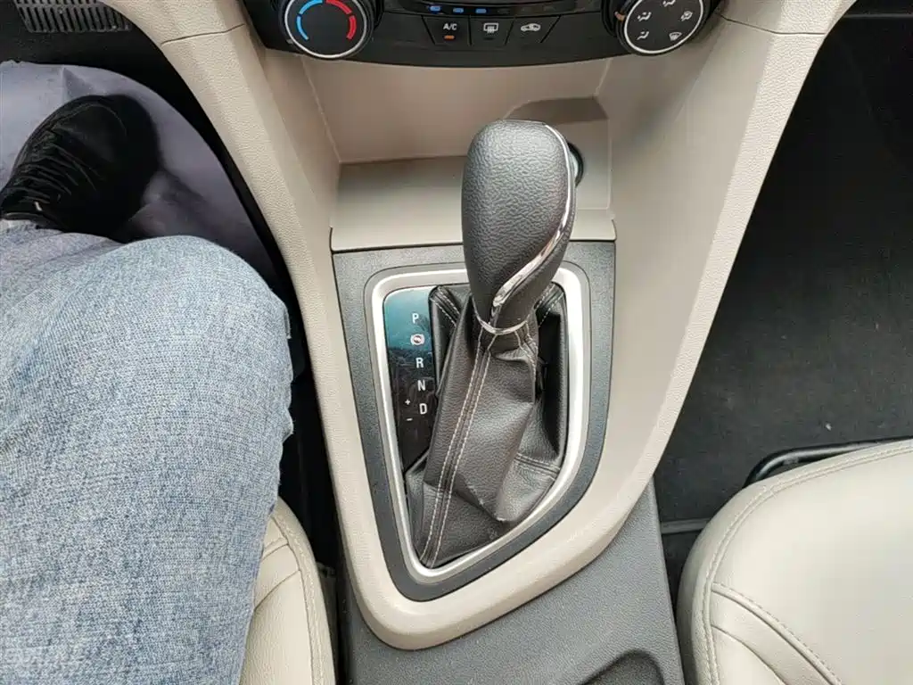 Buick Excelle 2017 15N Automatic Elite фото 14