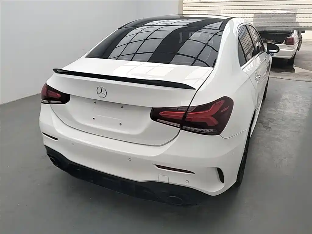 Mercedes-Benz A-Class 2019 Facelift A 200 L Sports Sedan фото 7