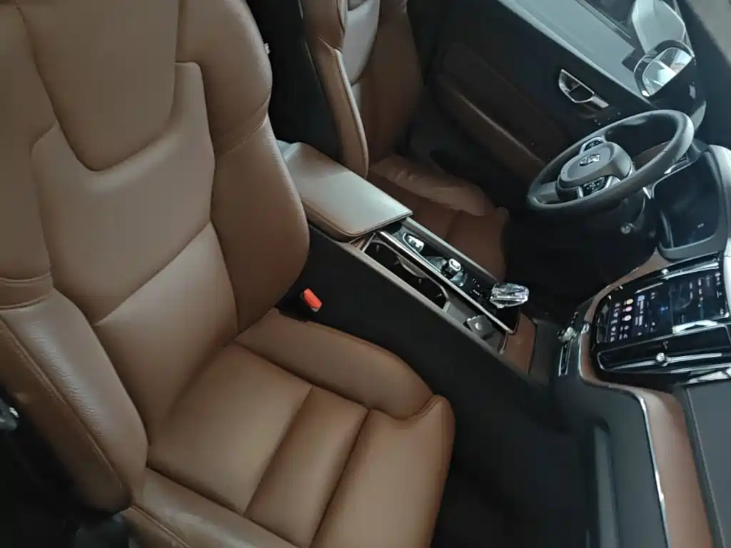 Volvo XC60 2024 2024 B5 AWD Zhiyuan Luxury Edition