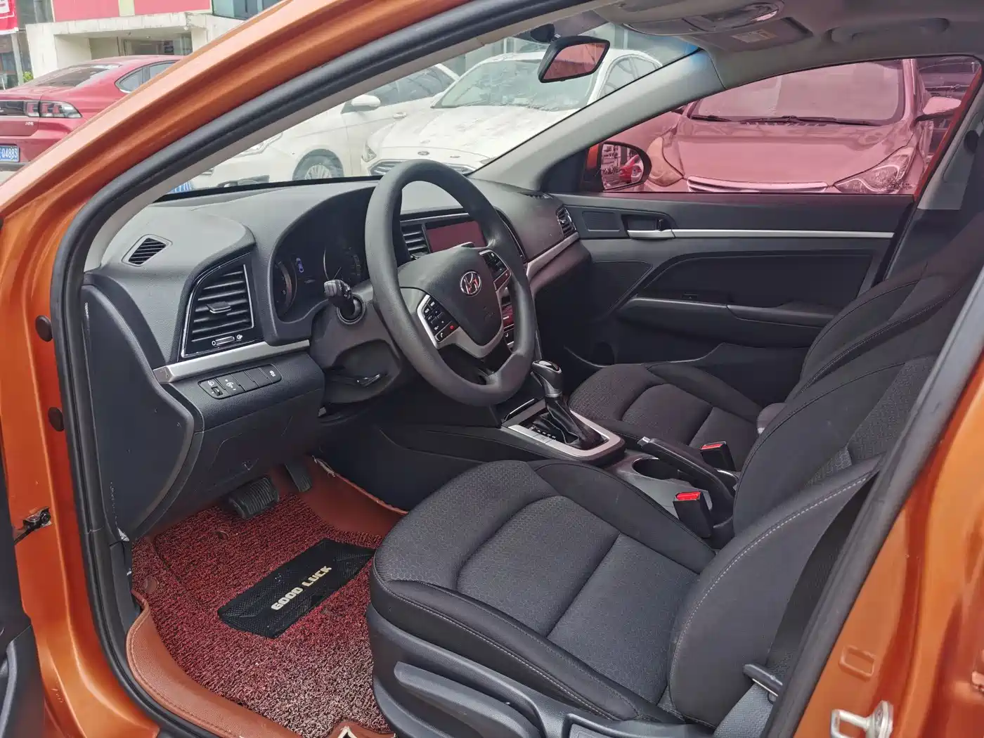 Hyundai Elantra 2016 Model 1.6L Automatic Smart Elite фото 5