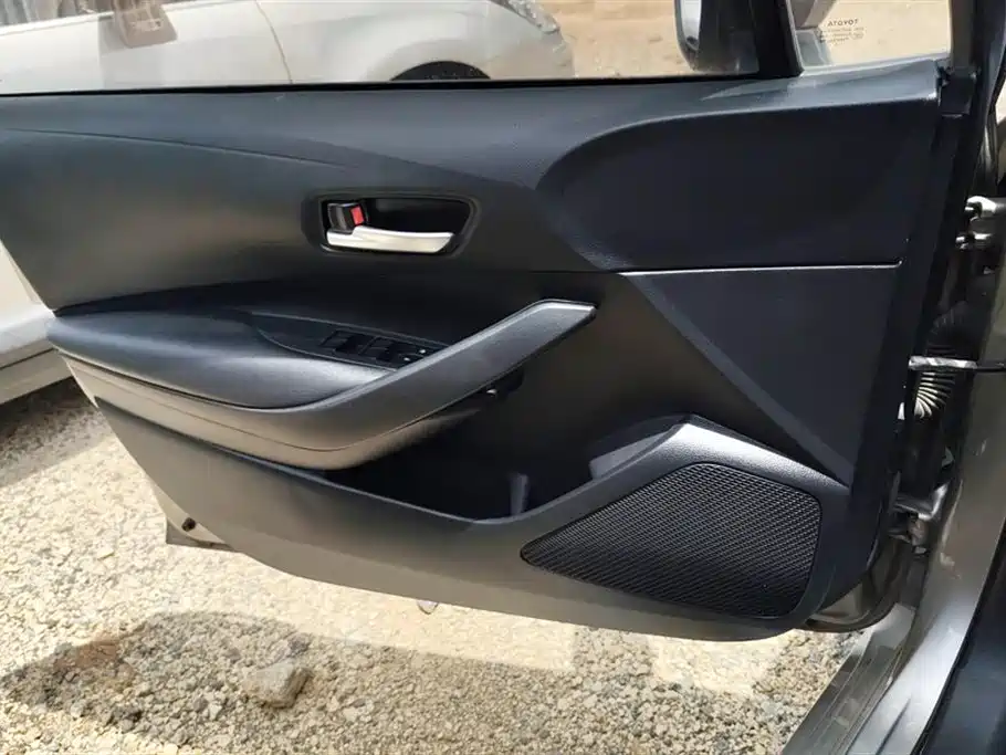 Toyota Corolla 2019 1.2T S-CVT GL Pioneer Edition фото 7