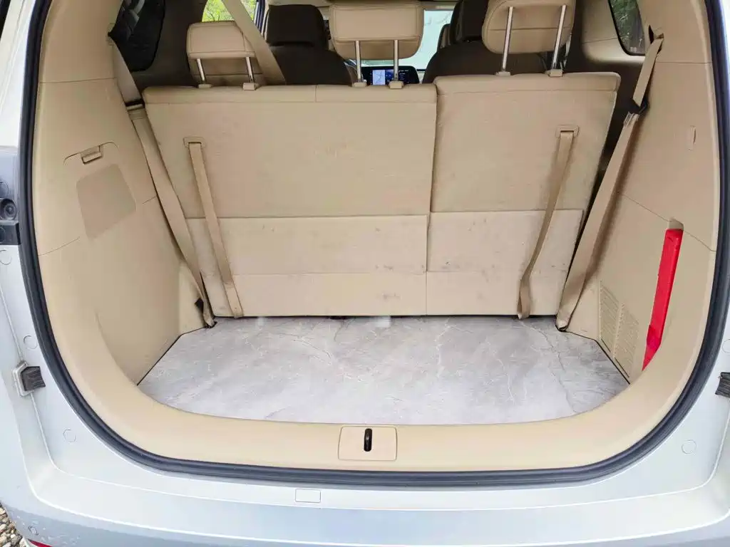 Buick GL8 New Energy 2025 2025 Landprestige First Edition 7-Seater