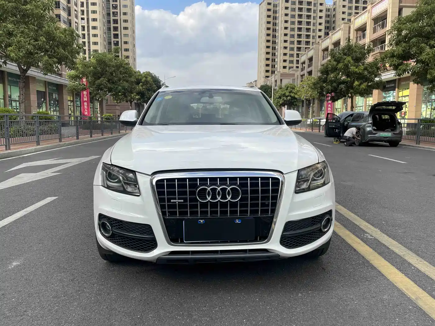 Audi Q5 (Import) 2010 3.2FSI Sport фото 2