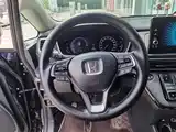 Photo 3 - Honda Odyssey