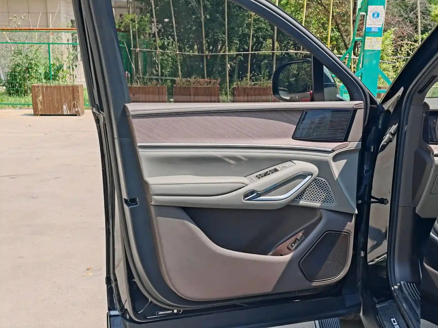 Denza N9 2025 2025 Model Prestige Edition