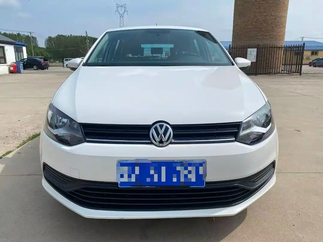 Volkswagen Polo 2016 1.4L Automatic Trend фото 2