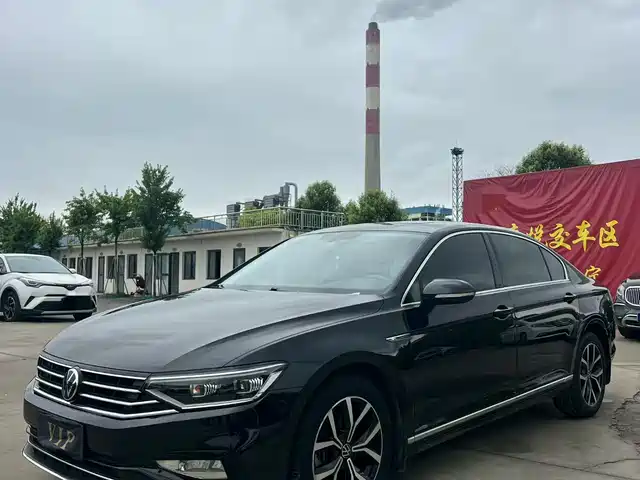 Volkswagen Magotan 330TSI DSG, Люкс
