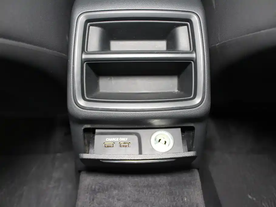 Фото 11 - Audi A4L