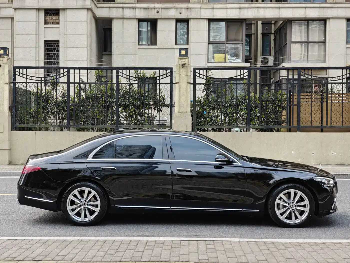 MERCEDES-BENZ S CLASS