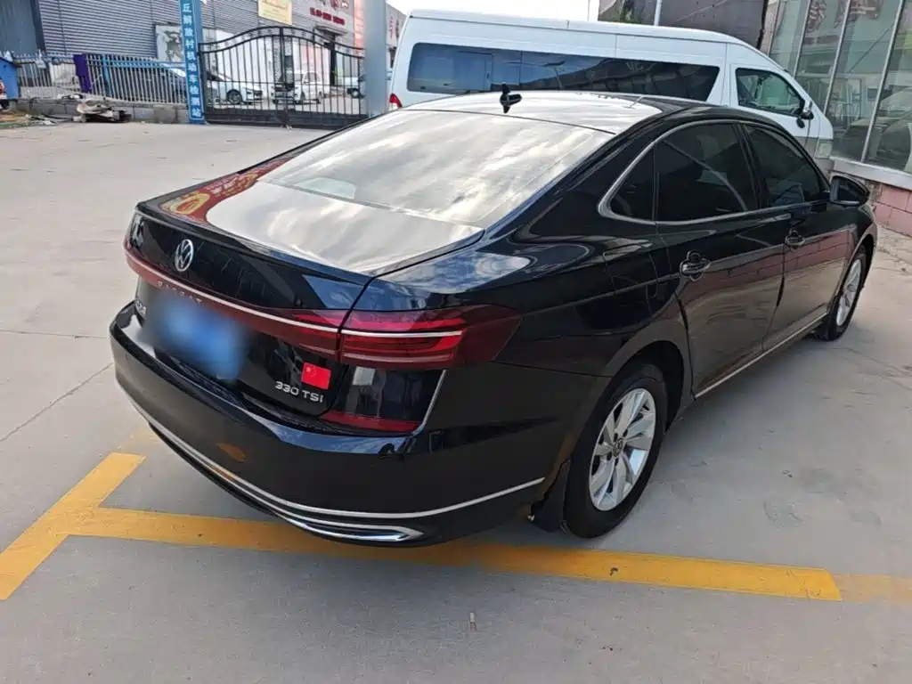 Фото 7 - Volkswagen Passat