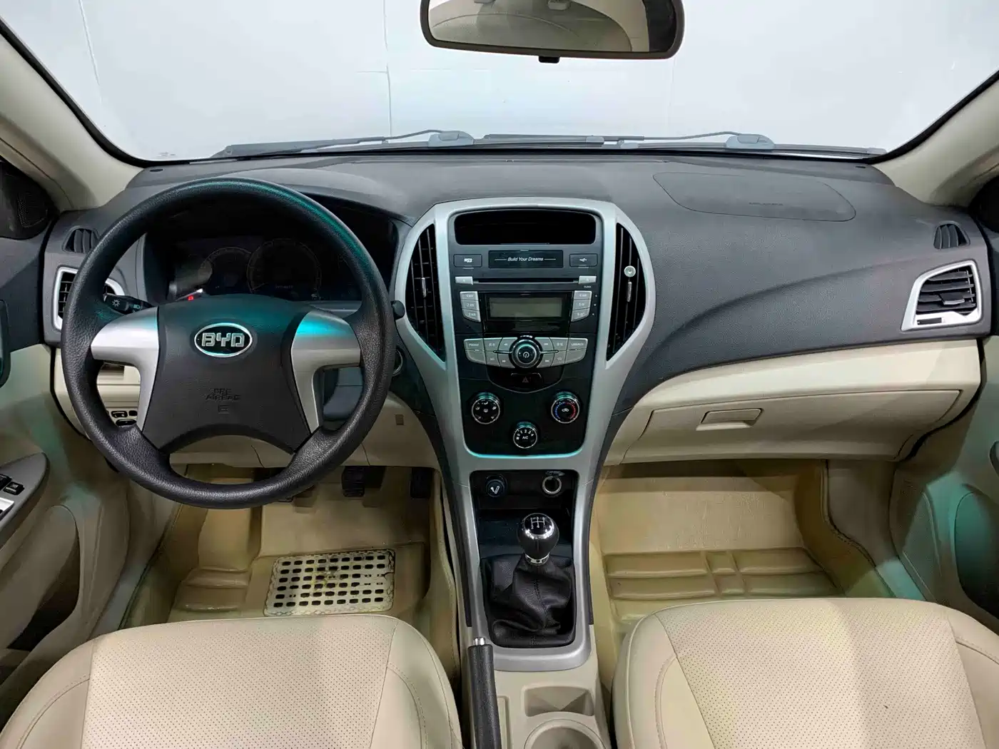 BYD F3 2015 2015 Energy-saving Edition 1.5L Manual Luxury