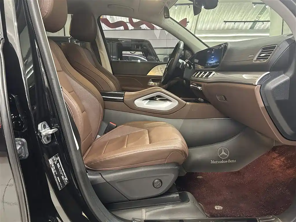 Mercedes-Benz GLS 2024 GLS 400 4MATIC фото 13