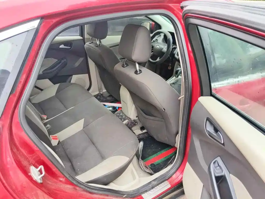 Photo 11 - Ford Focus