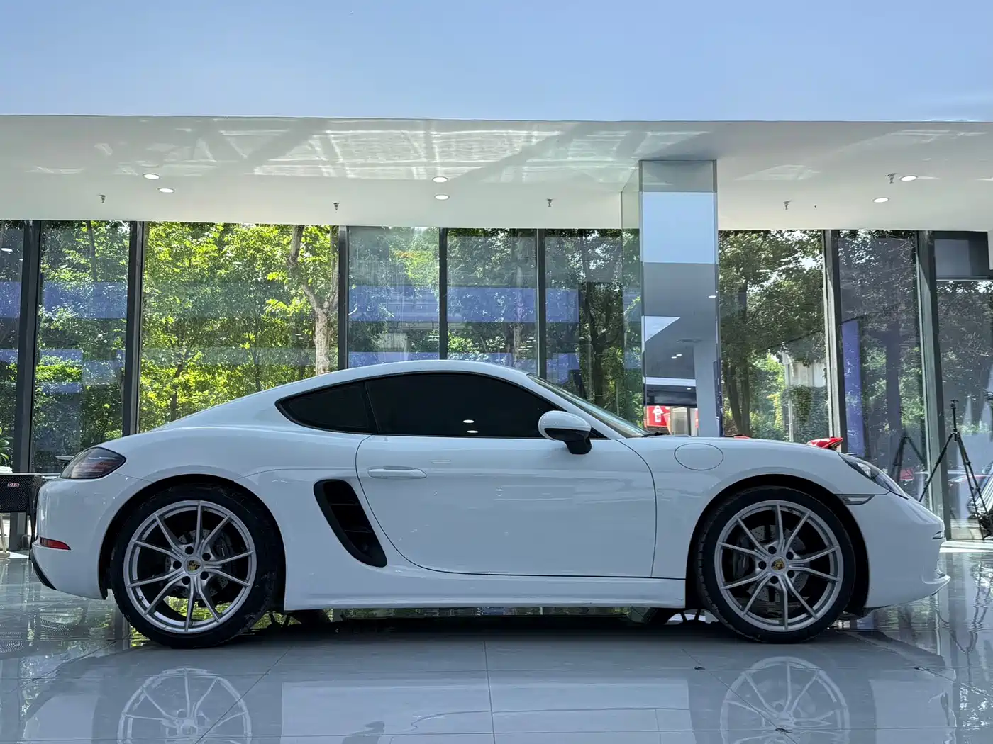 Porsche 718 2018 Cayman 2.0T фото 7
