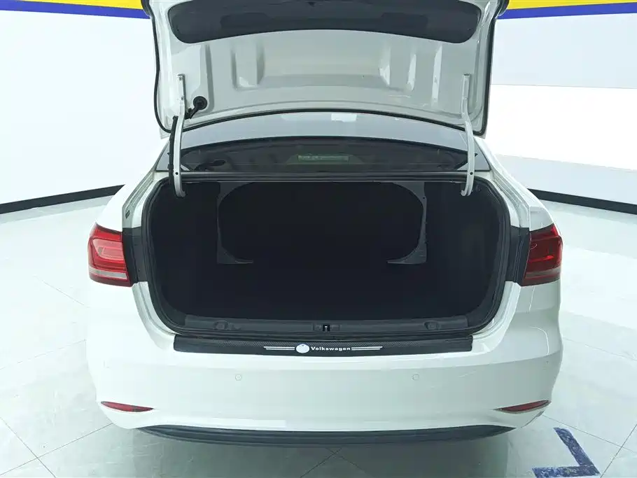 Volkswagen Lavida 2019 Lavida Start 1.5L Manual Trend (China VI) фото 4