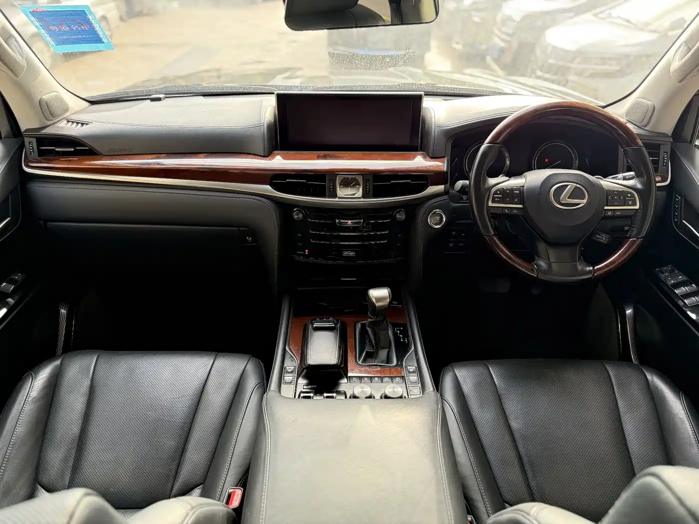 Lexus LX 2017 570 Peak Special Limited Edition фото 8