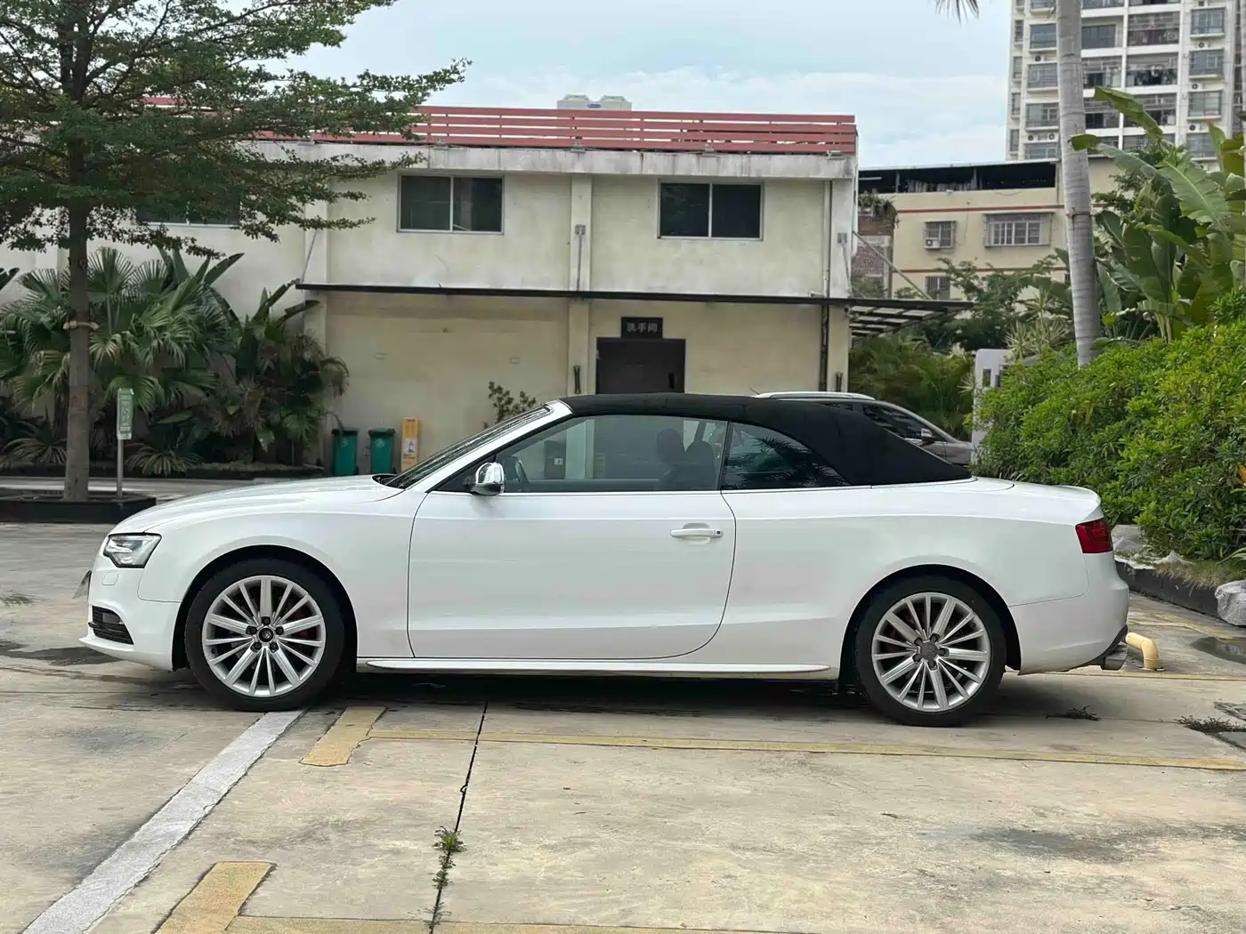 Audi A5 (Import) 2012 2.0TFSI Cabriolet quattro фото 13